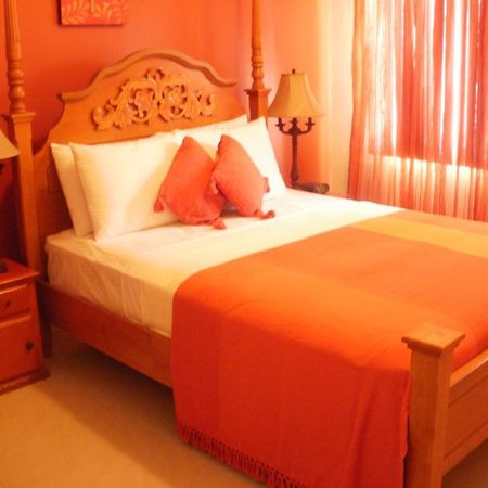 Inn Flight Suites Piarco Ngoại thất bức ảnh