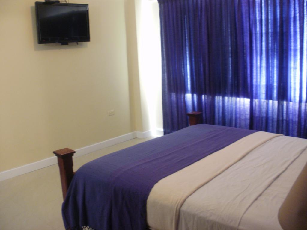Inn Flight Suites Piarco Ngoại thất bức ảnh