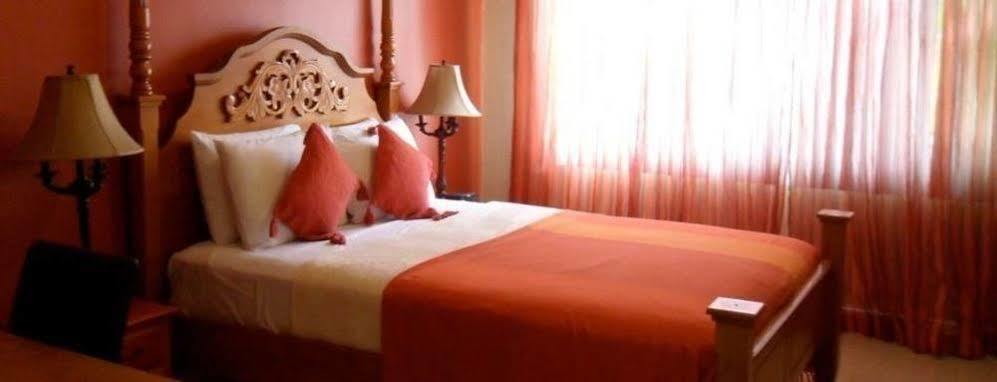 Inn Flight Suites Piarco Ngoại thất bức ảnh