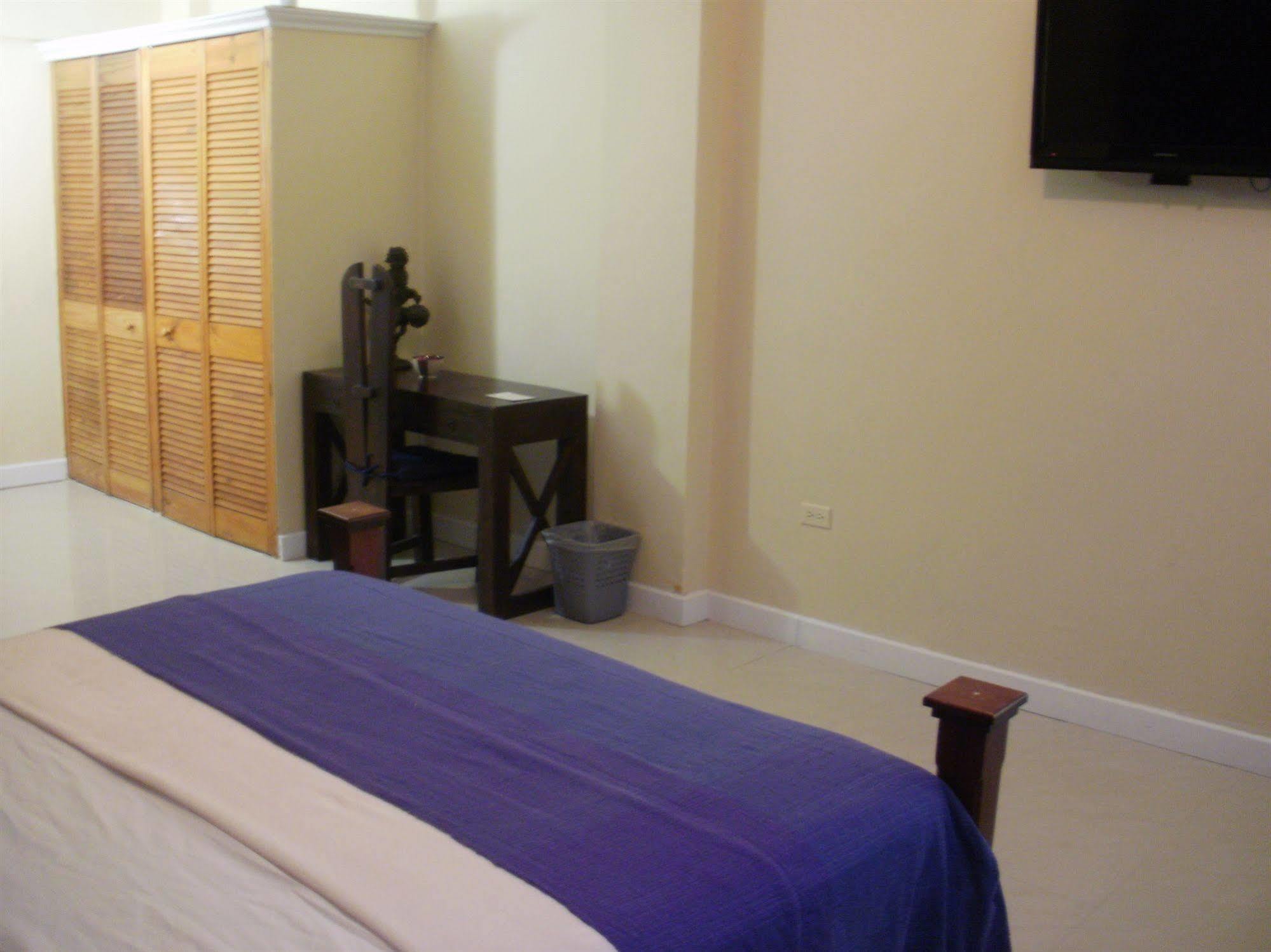 Inn Flight Suites Piarco Ngoại thất bức ảnh