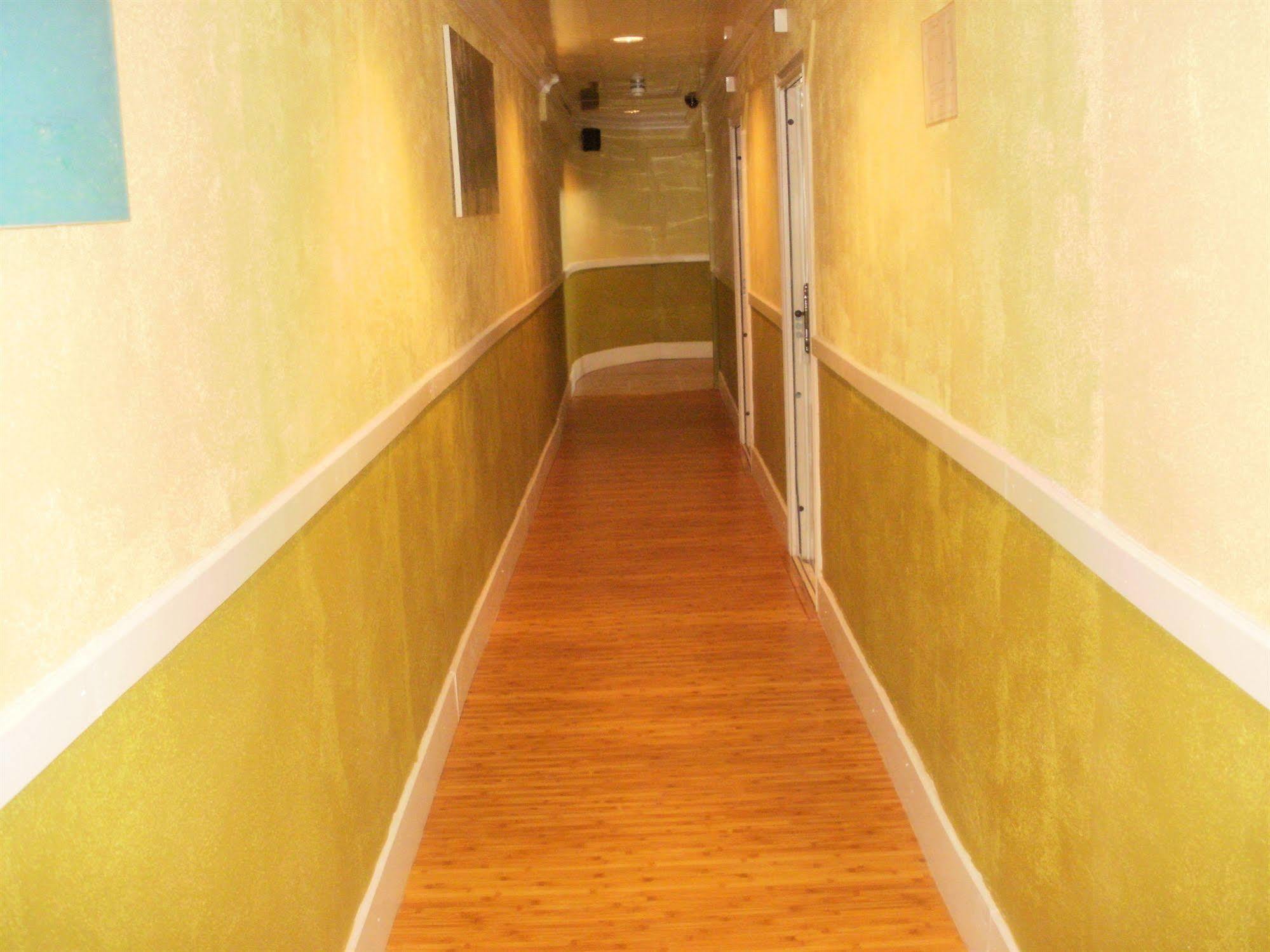 Inn Flight Suites Piarco Ngoại thất bức ảnh