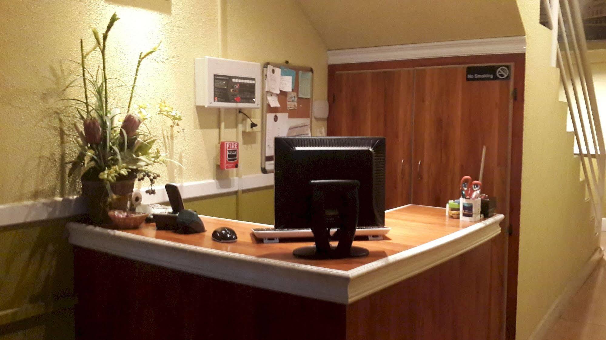 Inn Flight Suites Piarco Ngoại thất bức ảnh
